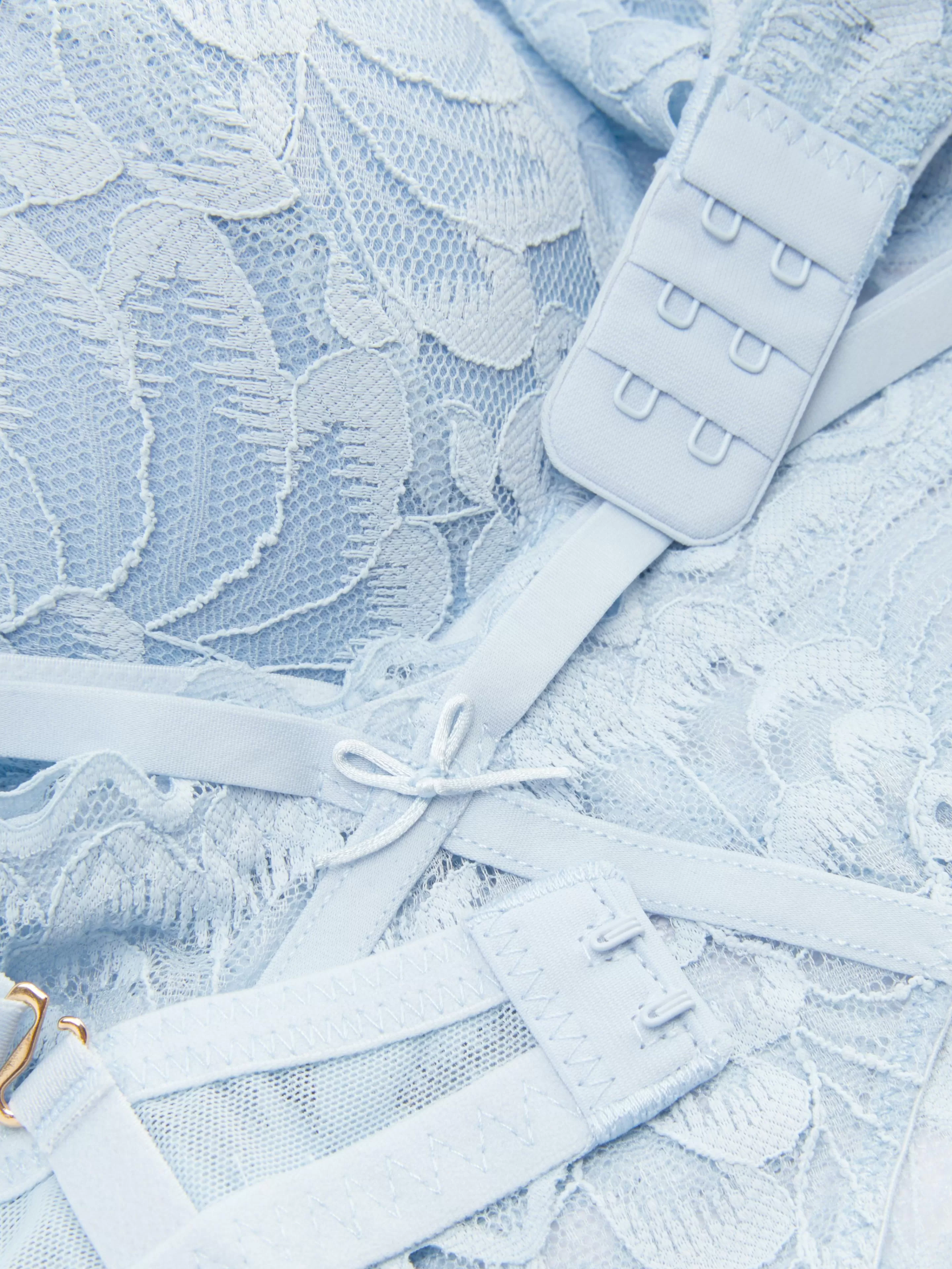 Ensemble Soutien-gorge Balconnets Et String En Dentelle-Primark Store