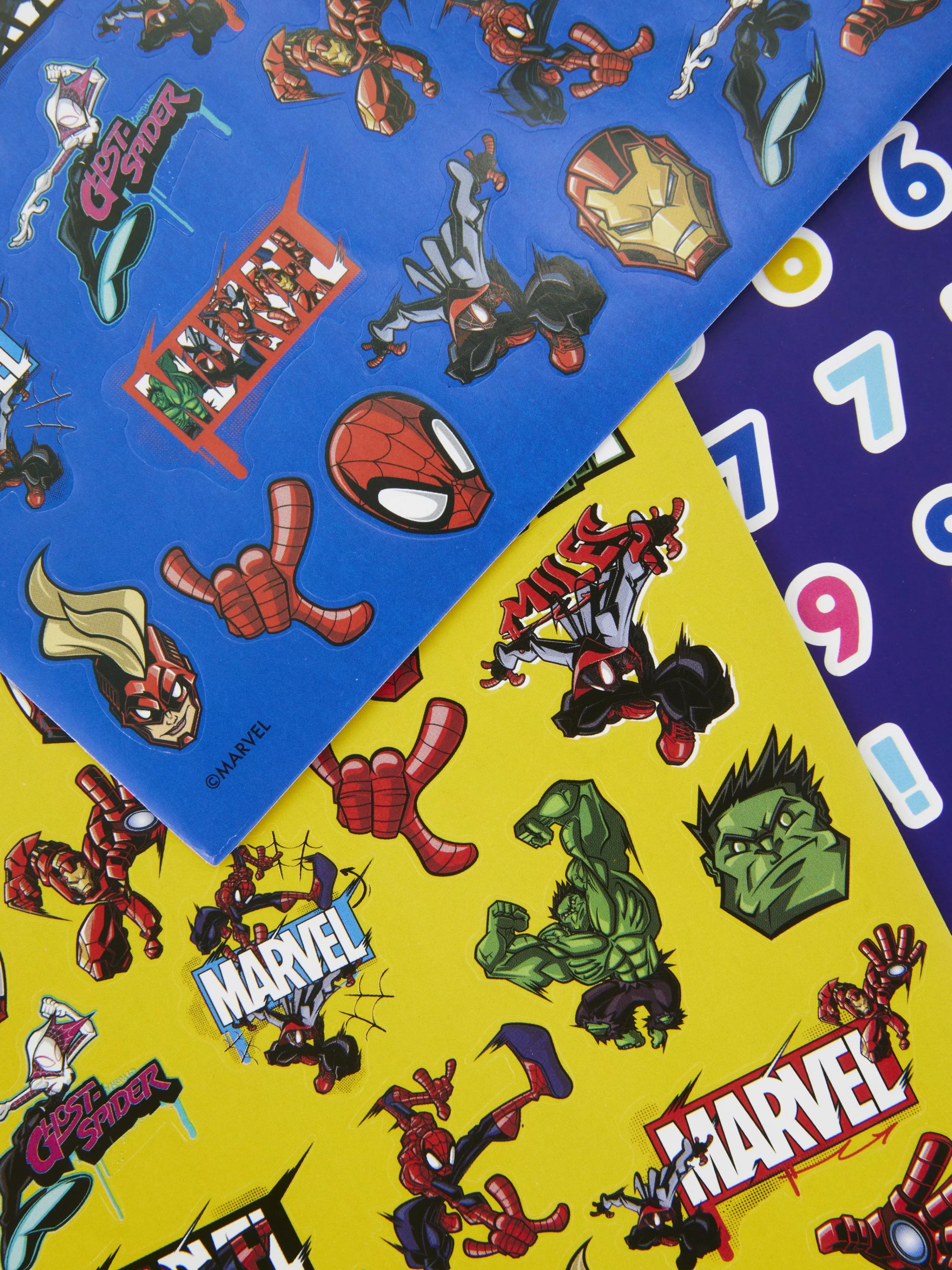 Feuilles De 500 Autocollants Marvel Avengers-Primark Shop