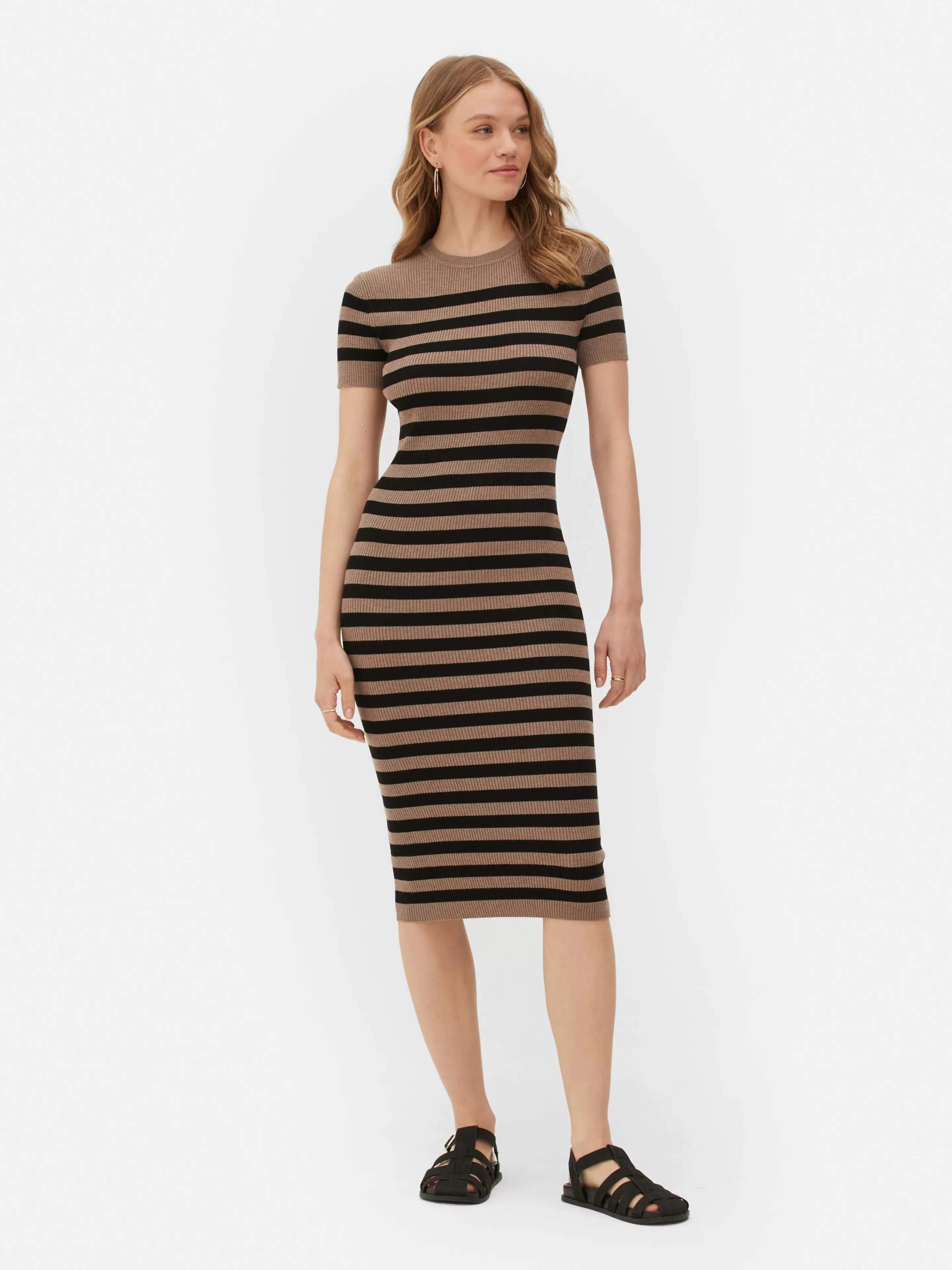 Robe-pull Mi-longue à Manches Courtes-Primark Shop