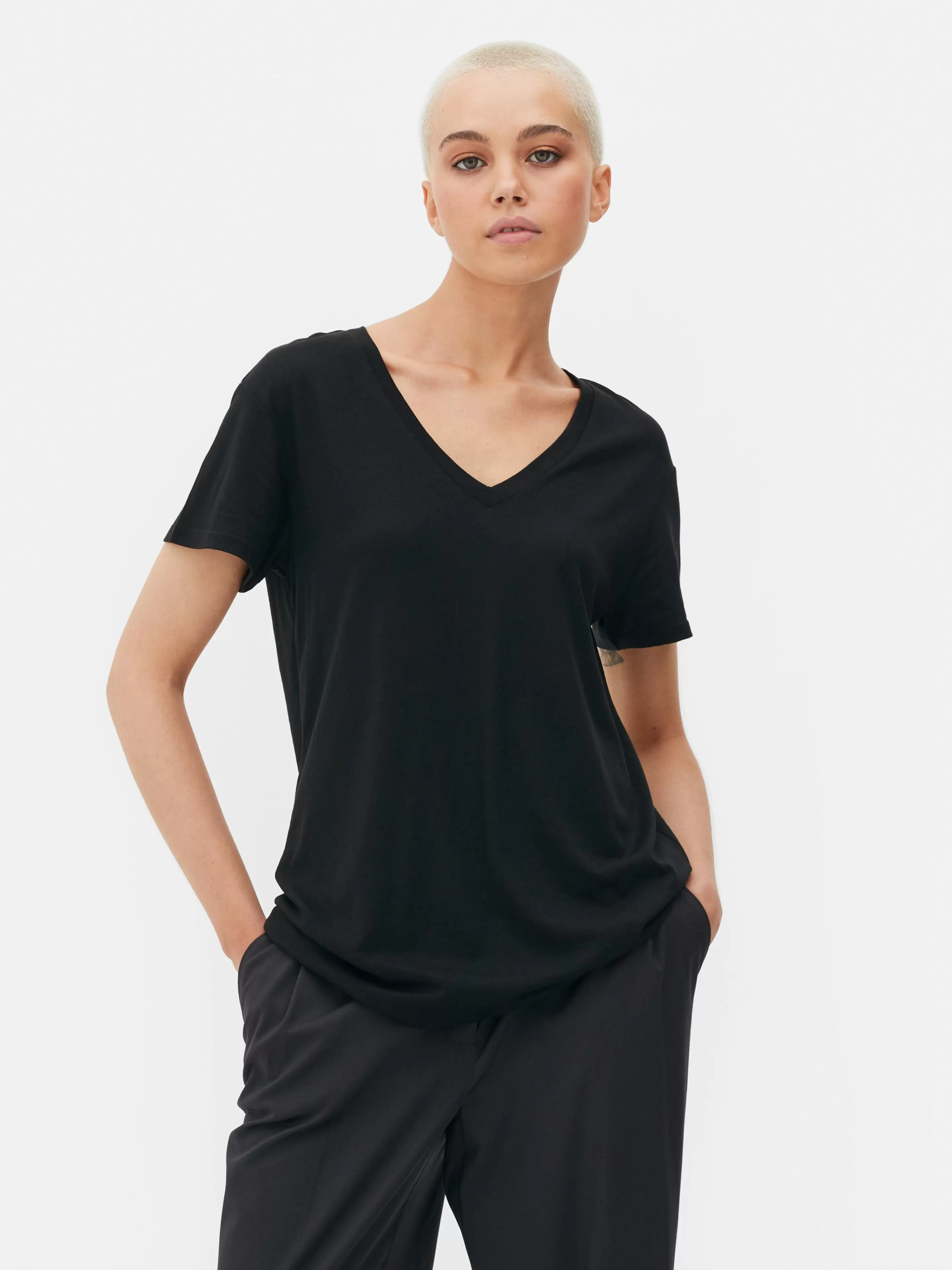 T-shirt à Col En V En Coton Mélangé-Primark Discount