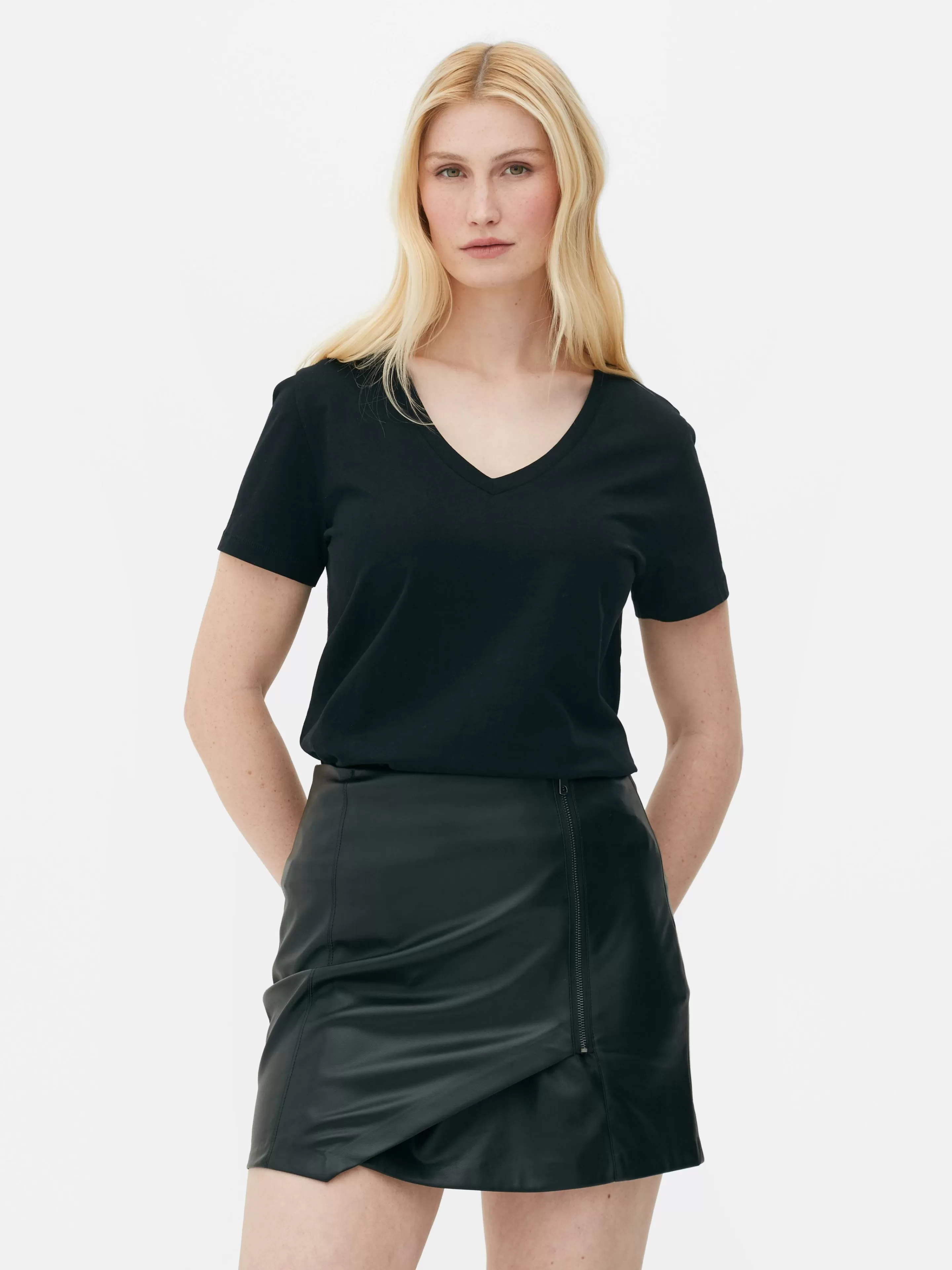 T-shirt Coupe Regular à Col En V-Primark Flash Sale